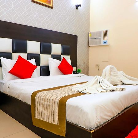 Hotel Global Inn By Quality Inn New Delhi Buitenkant foto