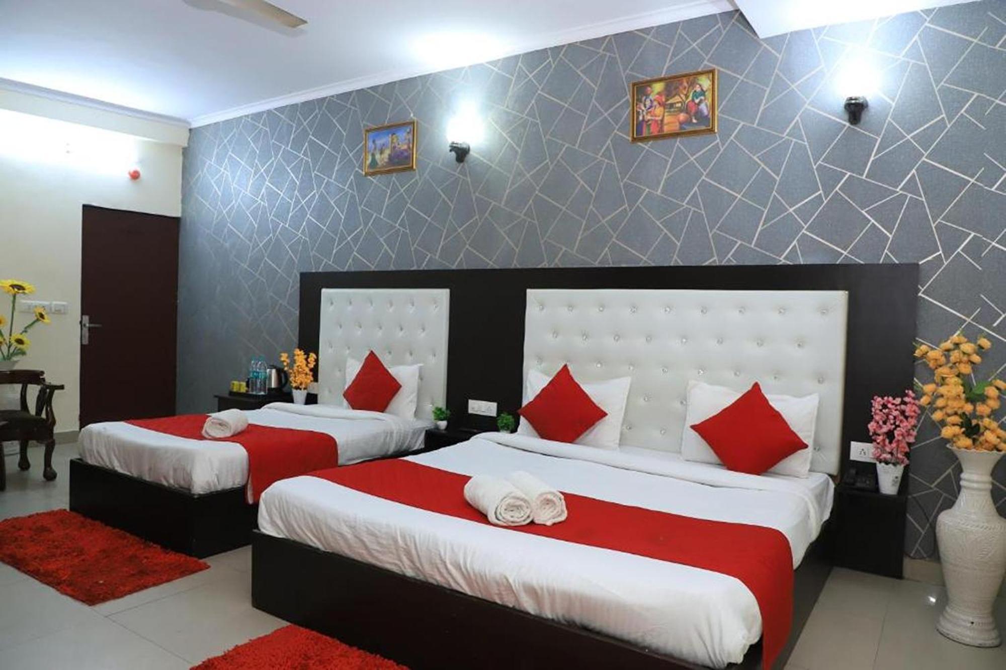 Hotel Global Inn By Quality Inn New Delhi Buitenkant foto