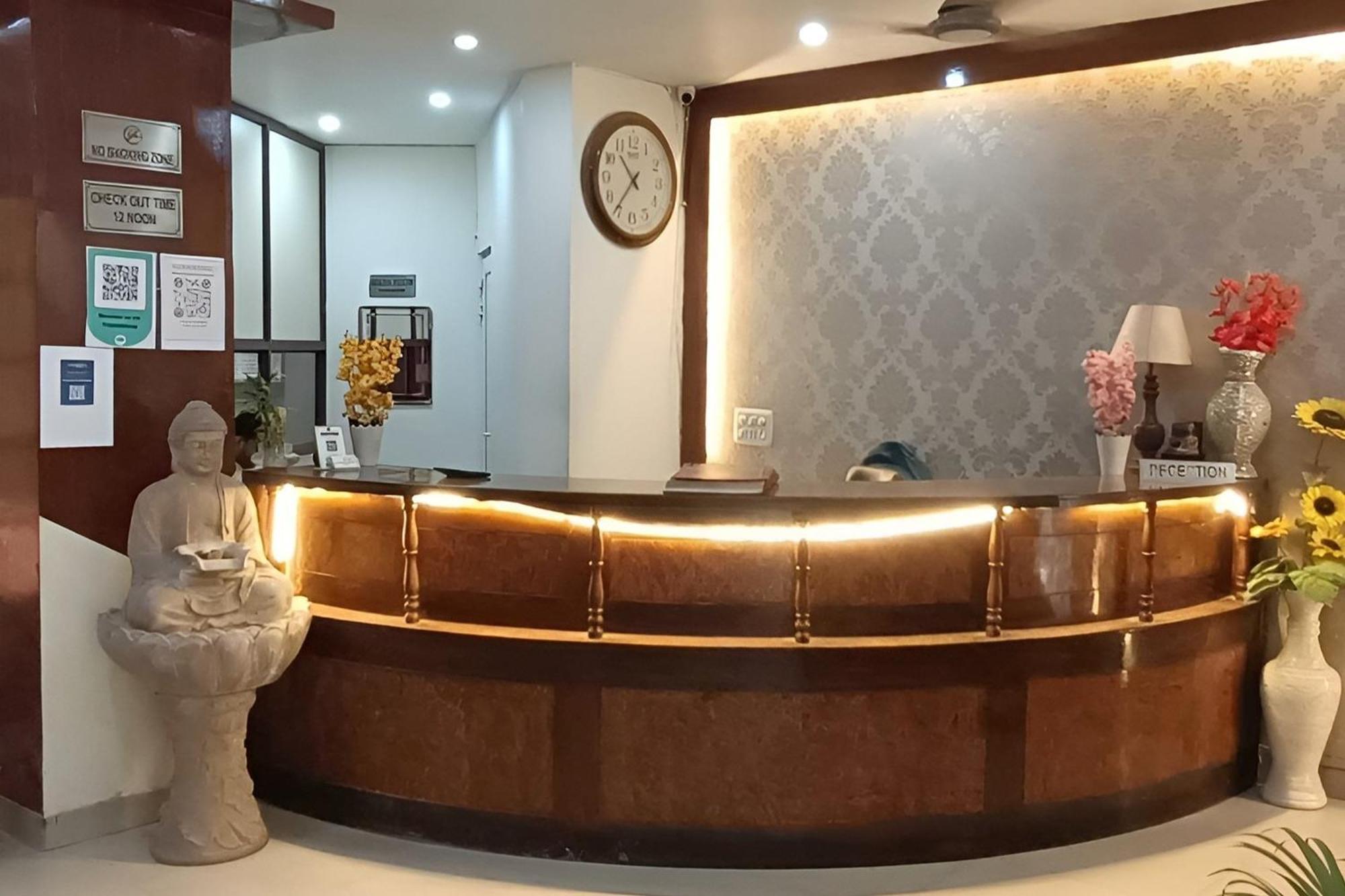 Hotel Global Inn By Quality Inn New Delhi Buitenkant foto