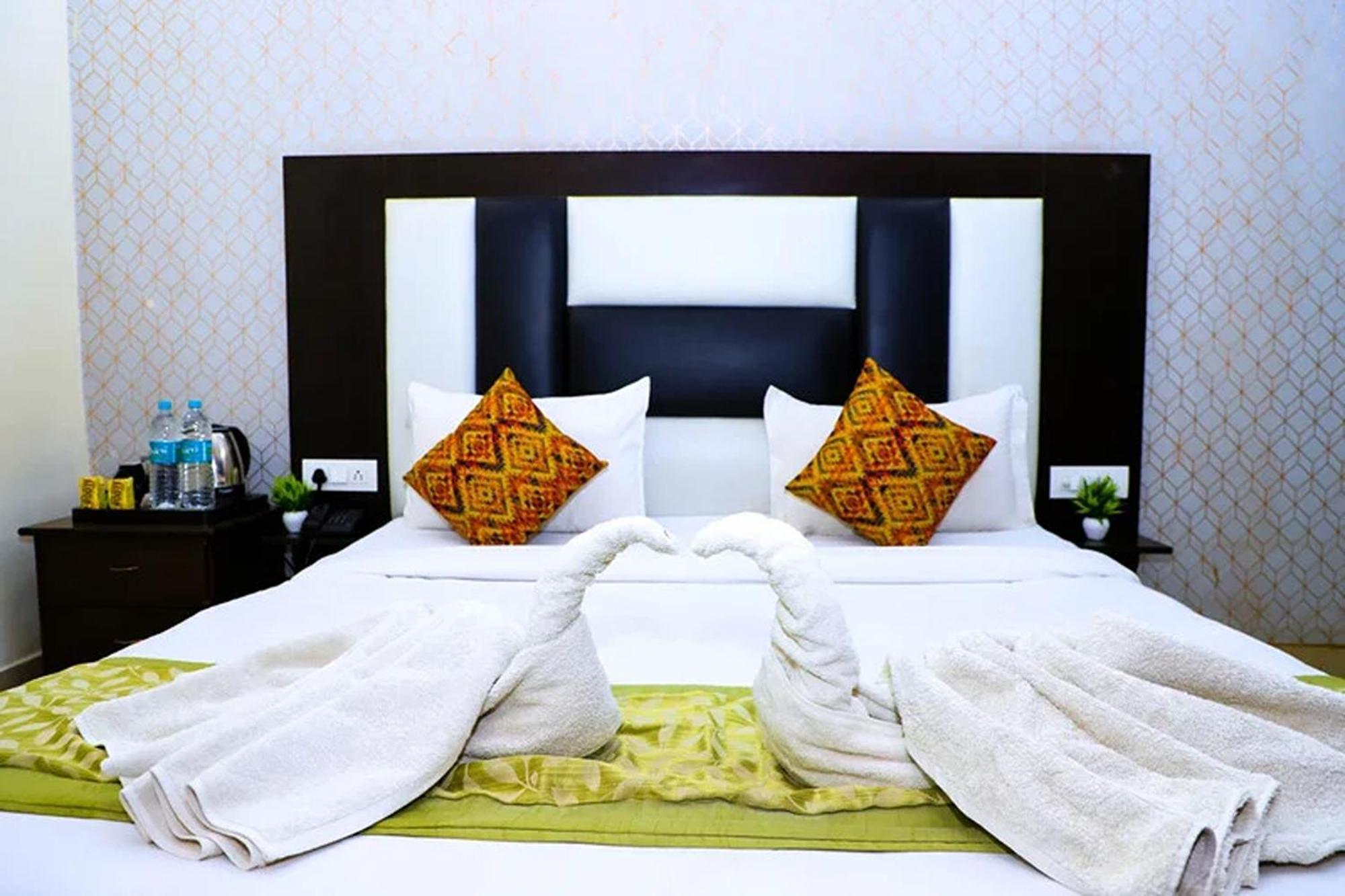 Hotel Global Inn By Quality Inn New Delhi Buitenkant foto