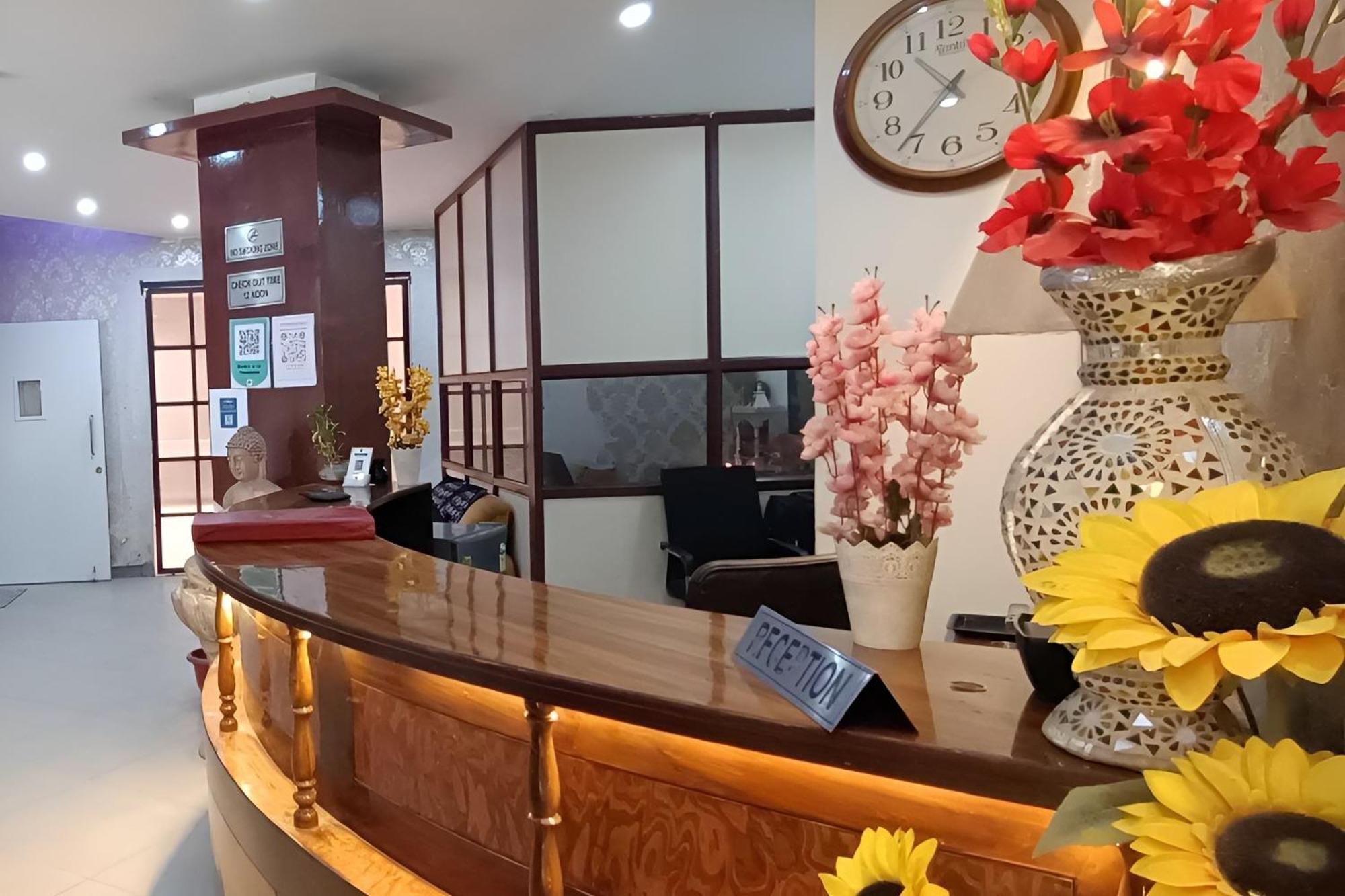 Hotel Global Inn By Quality Inn New Delhi Buitenkant foto