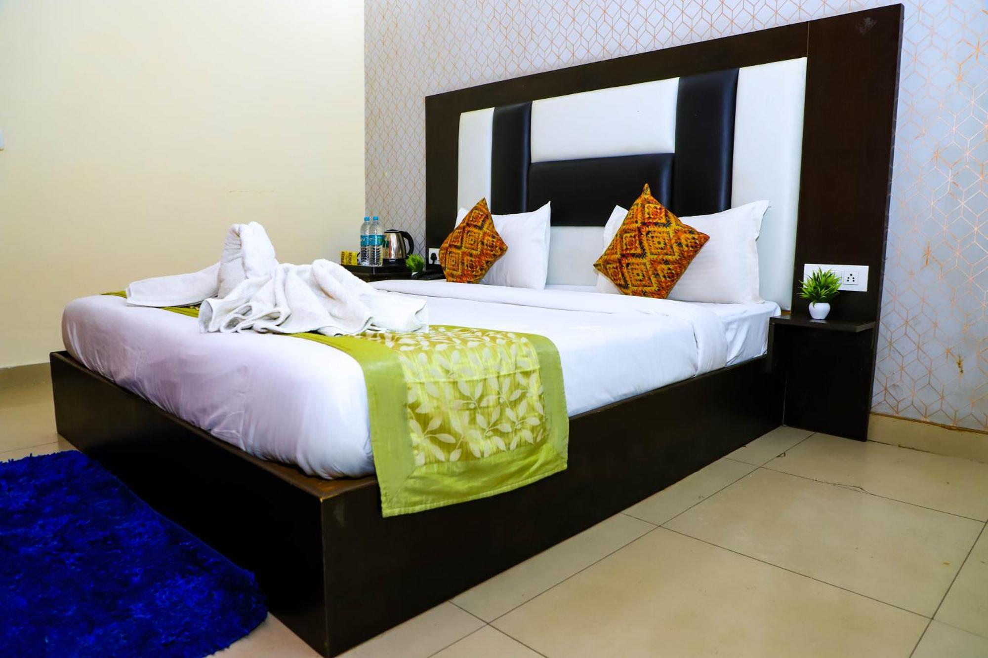 Hotel Global Inn By Quality Inn New Delhi Buitenkant foto