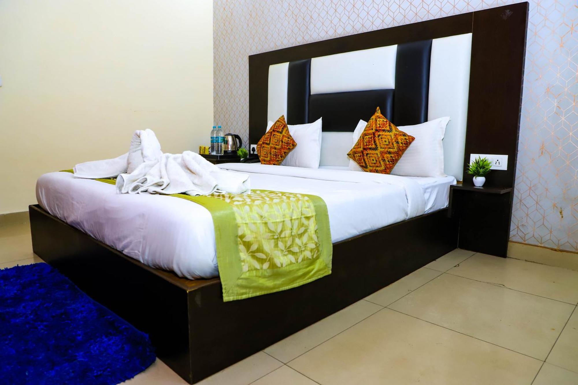 Hotel Global Inn By Quality Inn New Delhi Buitenkant foto