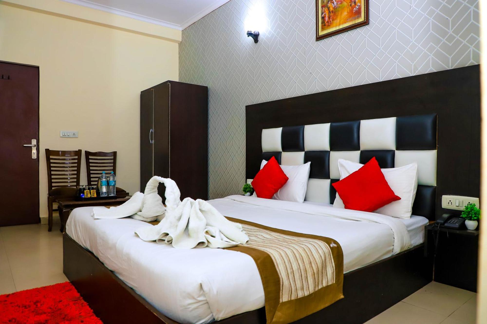 Hotel Global Inn By Quality Inn New Delhi Buitenkant foto